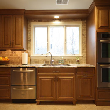 Traditional Style Kitchen with a Natural Color Palet
