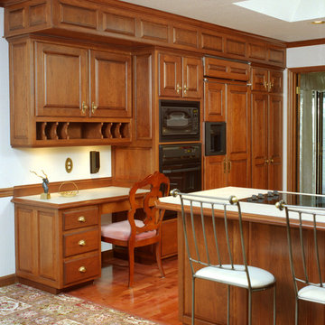 Traditional Style Kitchen with Cherry Wood Cabinets