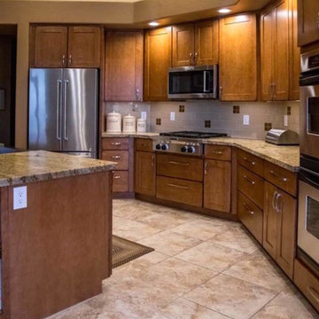 Traditional Style Kitchen with Light Wood Cabinets