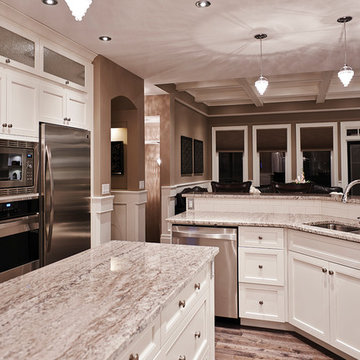 Traditional White Shaker Style Kitchen