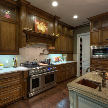 Traditional (with a twist) Kitchen