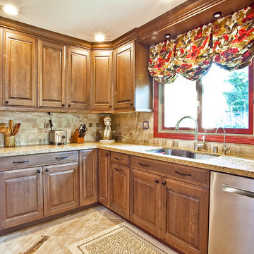Traditional Wood Kitchen