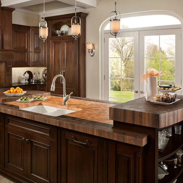 Traditional Wood-Mode Kitchen