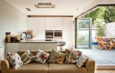 Warme Wohnküche mit Terrassenzugang in Brighton