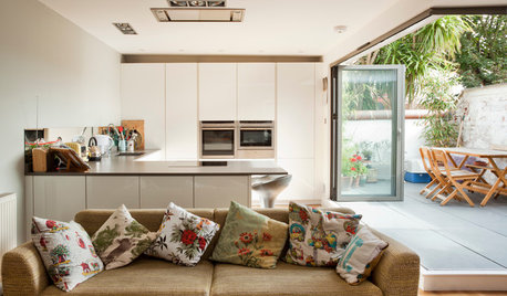Warme Wohnküche mit Terrassenzugang in Brighton