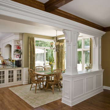 Transition from Family Room to Breakfast Room