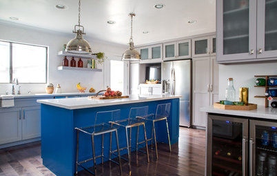 Kitchen of the Week: We Can’t Stop Staring at This Bright Blue Island