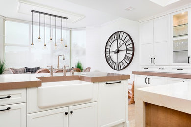 Transitional Farmhouse Kitchen with a Contemporary Twist