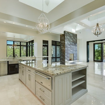 Transitional Home - Kitchen