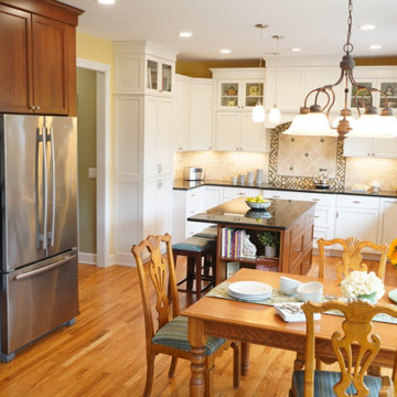 Transitional Kitchen for Updated Farmhouse