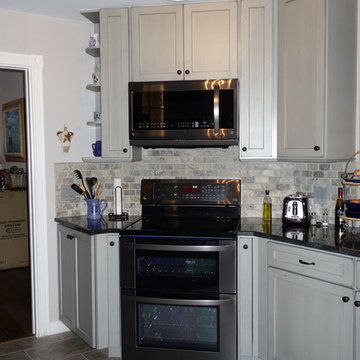 Transitional kitchen in grey oak