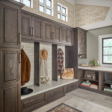 Transitional Kitchen in Oak with Platinum Grey Stain