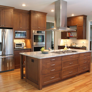 Transitional Kitchen with Maple Cabinets, Island & Stainless Appliances