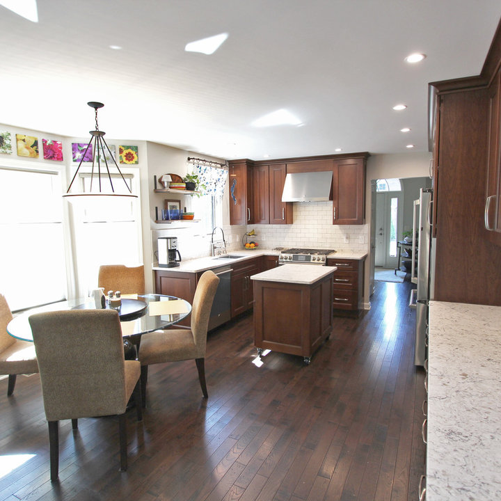 Cherry Cabinets With Quartz Countertop Photos Ideas Houzz   Transitional Kitchen With Medallion Cherry Cabinets And Quartz Countertop Cabinet S Top Img~8321551c0bec7815 5468 1 77d2406 W720 H720 B2 P0 