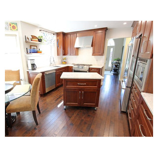 Transitional Kitchen With Medallion Cherry Cabinets And Quartz Countertop Cabinet S Top Img~cb1162bd0bec7880 5468 1 45a2475 W320 H320 B1 P10 