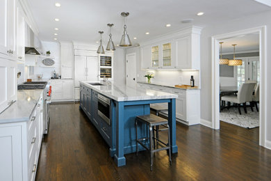 Transitional Newbury blue and white kitchen