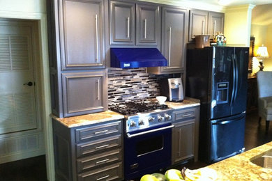 Inspiration for a transitional kitchen remodel in New Orleans