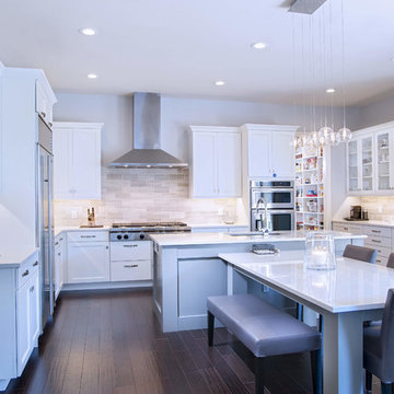 Transitional Two-Tone Kitchen with Painted Cabinets and Shaker Door Style
