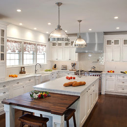 https://www.houzz.com/photos/transitional-white-kitchen-in-ny-traditional-kitchen-new-york-phvw-vp~47561078