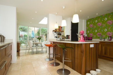 Kitchen - modern kitchen idea in London