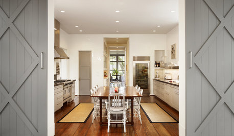 Houzz Tour: A Modern Home With a Laid-back, Farmhouse Feel in Texas