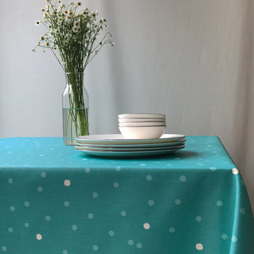 Turquoise dots tablecloth - nappes confetti turquoise