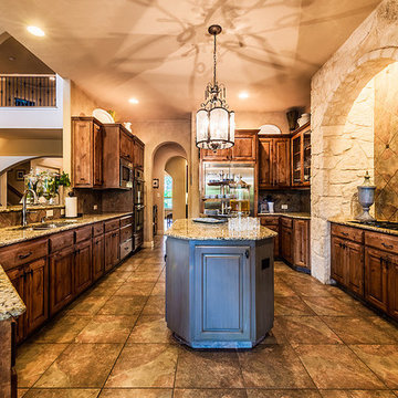 Tuscan-Inspired Kitchen - Charm and Elegance