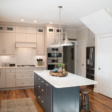 TWO TONE KITCHEN