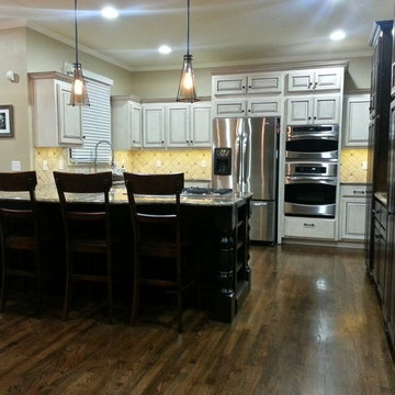 Two tone kitchen