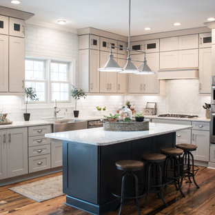 TWO TONE KITCHEN- SCHROCK ENTRA