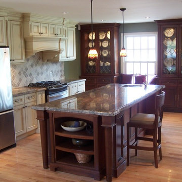 Two-tone kitchens and Glazed kitchens