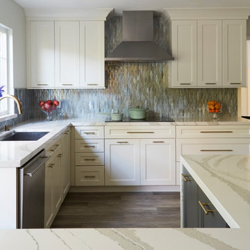 Two-tone Transitional Kitchen Remodel