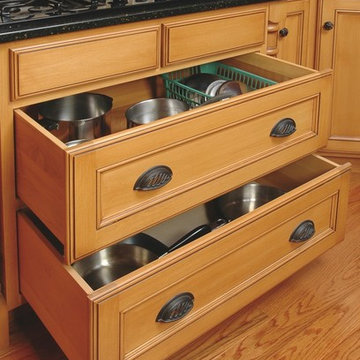 Under-cooktop Cookware Drawers
