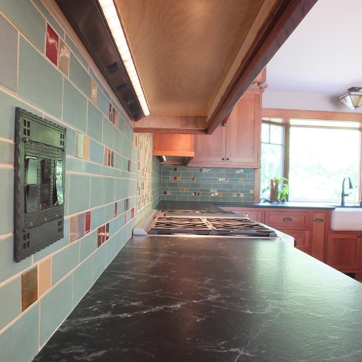 Under Power Strip Photos & Ideas Houzz