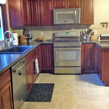 Updated-look Traditional kitchen