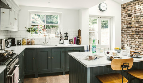 Houzz Tour: A Tiny Cottage Gets a Bright, Space-enhancing Update