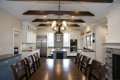 Example of a country kitchen design in Detroit