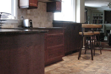 Transitional kitchen photo in Ottawa
