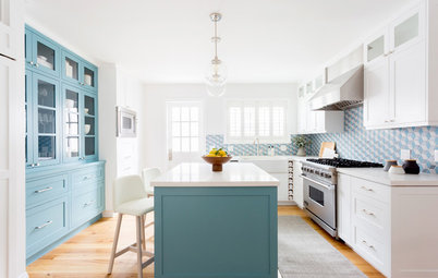 A Graphic Backsplash Sets the Color Palette for a New Kitchen
