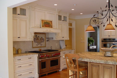 Photo of a traditional kitchen in Bridgeport.