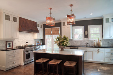 Inspiration for a classic kitchen in Charlotte.