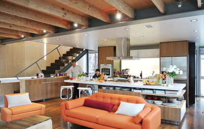 Houzz Tour: A New Home in an Old Backyard