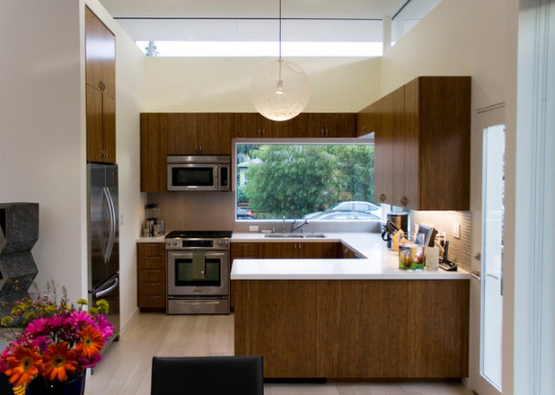 Modern Kitchen by TPA Studio
