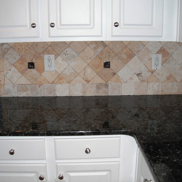 Verde Butterfly Granite with White Kitchen Cabinets 1 4 12