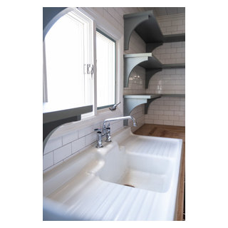 Vintage cast-iron Farmhouse double-drainboard sink - Country - Kitchen - by  weldrealty | Houzz UK