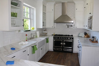 Kitchen photo in Los Angeles