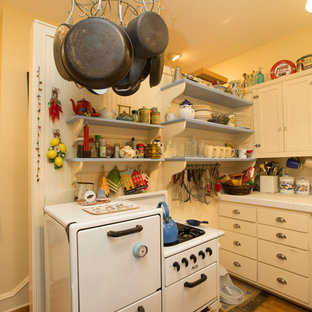 Vintage Kitchen and Powder Room Design