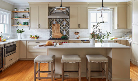 Kitchen of the Week: Beige Cabinets and a Vintage Vibe