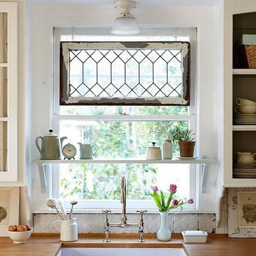 Vintage White Wood Diamond 1800's Window Mullioned Frame Glass Old Antique