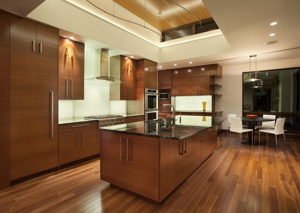 Modern Kitchen by Mosaic Architects Boulder